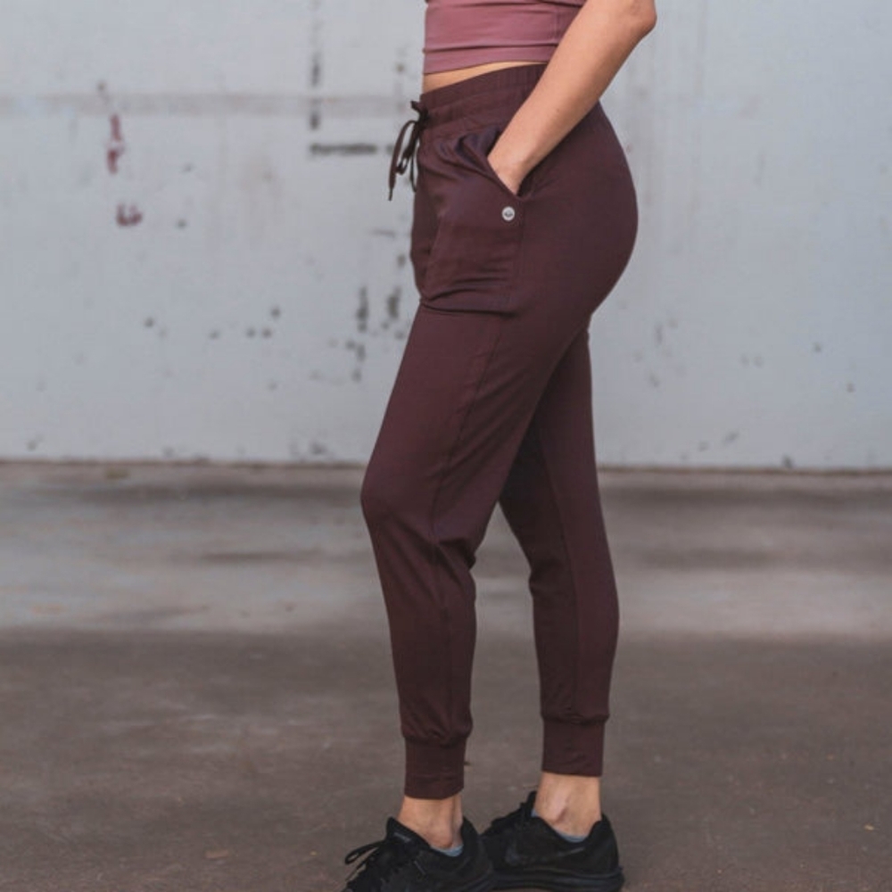 Senita Athletics Weekend Jogger in Fossil